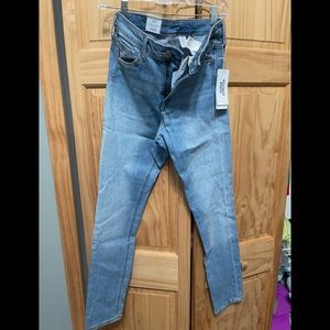 Skinny light wash jeans